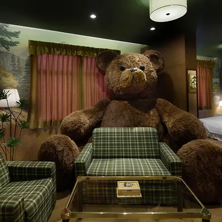 Kitsch Hotel