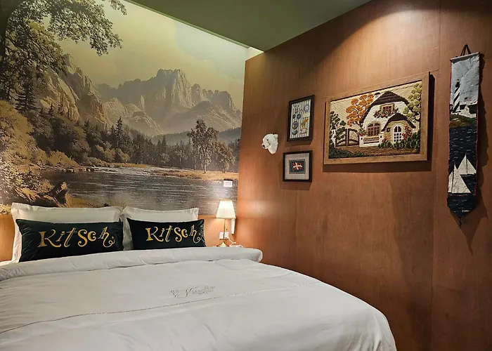 Kitsch Hotel