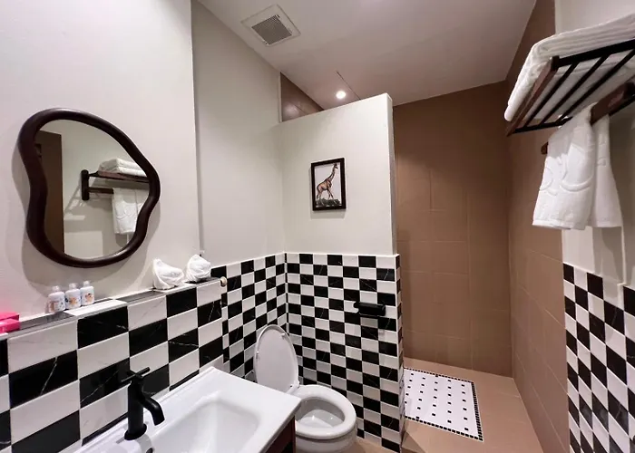 Kitsch Hotel