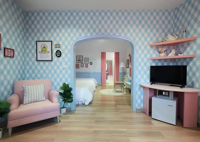 Kitsch Hotel
