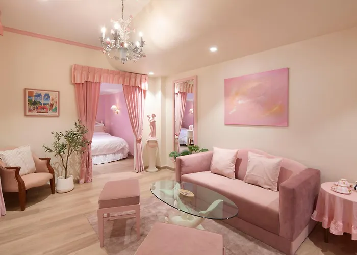 Kitsch 4*