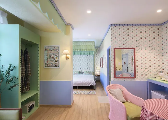 Kitsch Hotel