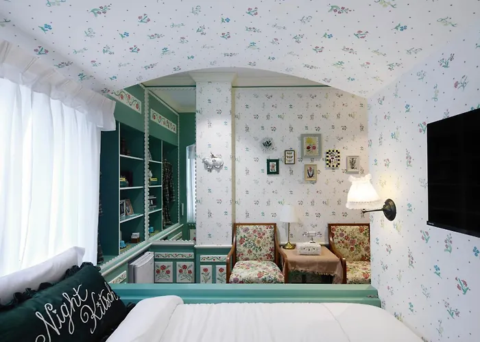 Hotel Kitsch 4*