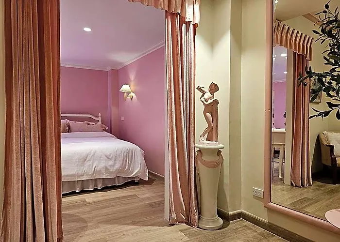 Kitsch Bangkok